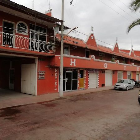 Hotel Real Cadereyta de Montes Ngoại thất bức ảnh